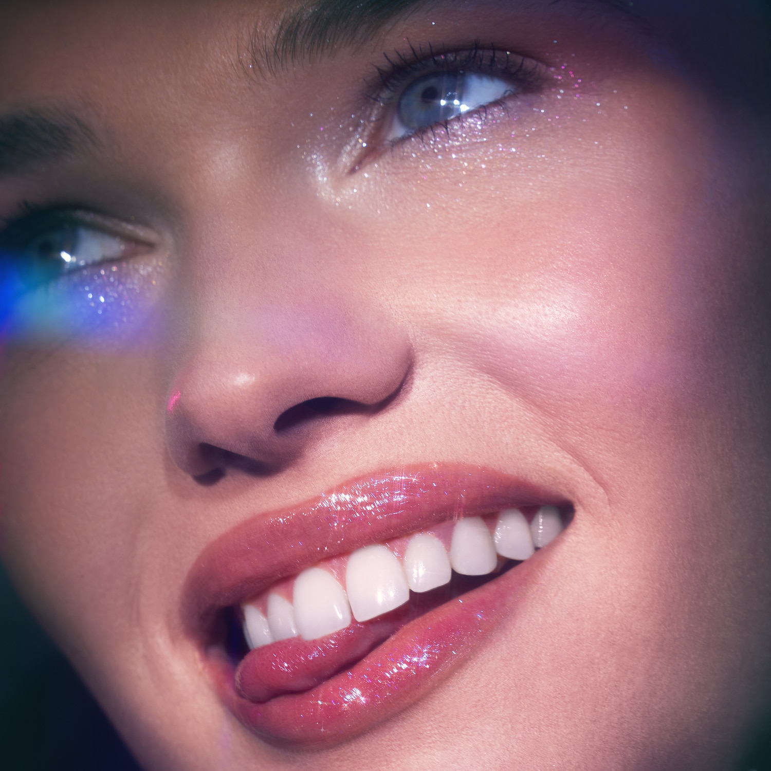 GLOW REVIVER QUAD GOALS LIP OIL KIT (SET DE GLOSS PARA LABIOS)